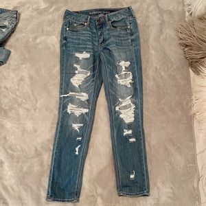 AE Tomgirl Jeans